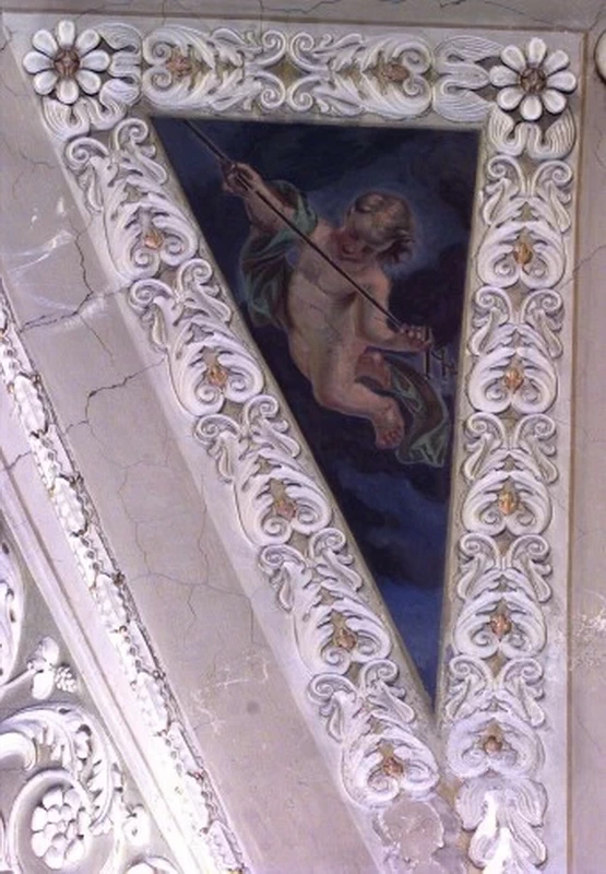 Angelo con triregno